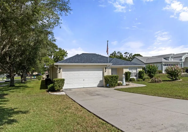 Photo 3 of Single family home for sale at 407 Montpelier Ct, Spring Hill, FL 34608 | MLS# W7886314 | Listing updated on 2026-10-08