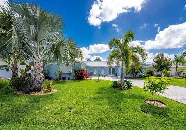 Photo 2 of Single family home for sale at 80 Sabal Dr, Punta Gorda, FL 33950 | MLS# C7526836 | Listing updated on 2026-10-04