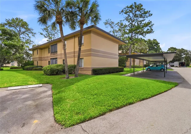 Photo 2 of Condo for sale at 2685 Sabal Springs Cir #105, Clearwater, FL 33761 | MLS# TB8514636 | Listing updated on 2026-09-15