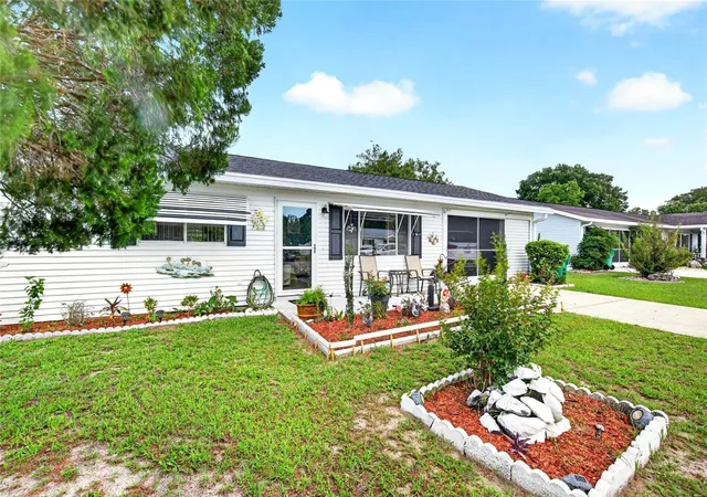 Photo 2 of Single family home for sale at 11173 Sw 75th Terrace, Ocala, FL 34476 | MLS# OM725824 | Listing updated on 2026-09-12