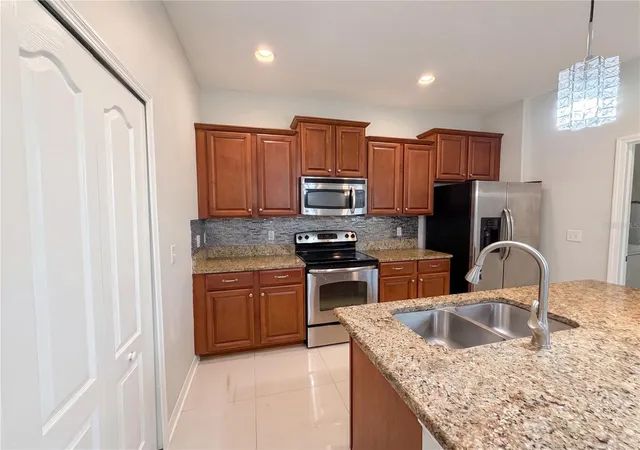 Photo 2 of Townhouse for sale at 1308 Seburn Rd, Apopka, FL 32703 | MLS# O6412942 | Listing updated on 2026-09-14