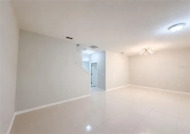 Photo 3 of Townhouse for sale at 1308 Seburn Rd, Apopka, FL 32703 | MLS# O6412942 | Listing updated on 2026-09-14