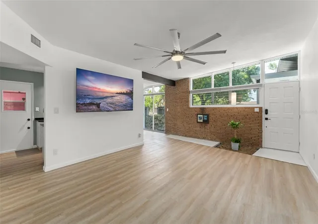 Photo 2 of Single family home for sale at 7712 Hoosier Pl, Orlando, FL 32807 | MLS# O6412957 | Listing updated on 2026-10-09