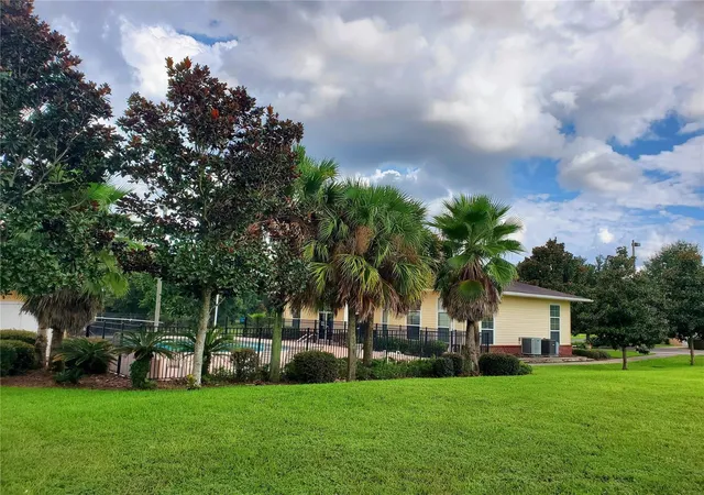 Listing Photo 4 - Condo for sale in building located at 1561 NW 29th Rd, GAINESVILLE, FL 32605 - Unit #8