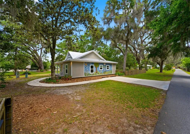 Photo 4 of Single family home for sale at 2620 NW 31st Avenue, Gainesville, FL 32605 | MLS# GC540863 | Listing updated on 2026-10-08