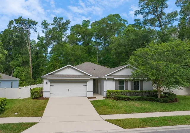 Photo 4 of Sale Pending at 111 Point Pleasant Rd, Deland, FL 32724 | MLS# V4949427 | Listing updated on 2026-09-14