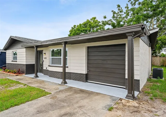 Photo 4 of Single family home for sale at 4820 Salem Dr, New Port Richey, FL 34652 | MLS# TB8515079 | Listing updated on 2026-10-04