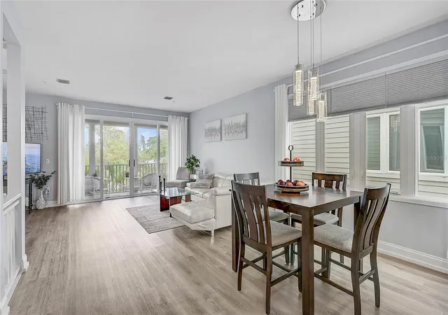 Photo 3 of Townhouse for sale at 508 Forest Way, Longboat Key, FL 34228 | MLS# N6144572 | Listing updated on 2026-09-10