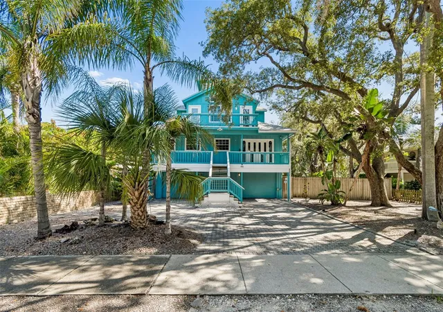 Photo 1 of Single family home for sale at 416 Tennessee Ave, Crystal Beach, FL 34681 | MLS# TB8515161 | Listing updated on 2026-09-14