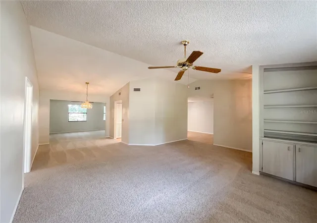 Photo 3 of Sale Pending at 12620 Bay Hl Dr, Grand Island, FL 32735 | MLS# O6413383 | Listing updated on 2026-09-14