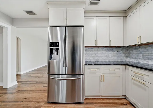 Photo 3 of Single family home for sale at 4730 Burlington Ave N, Saint Petersburg, FL 33713 | MLS# TB8515980 | Listing updated on 2026-10-29