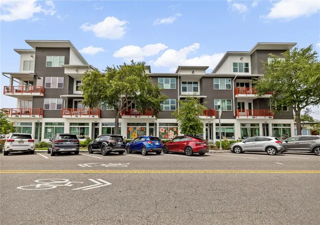 Photo 2 of Townhouse for sale at 17 29th Street N #Lot 8, Saint Petersburg, FL 33713 | MLS# TB8516045 | Listing updated on 2026-10-22