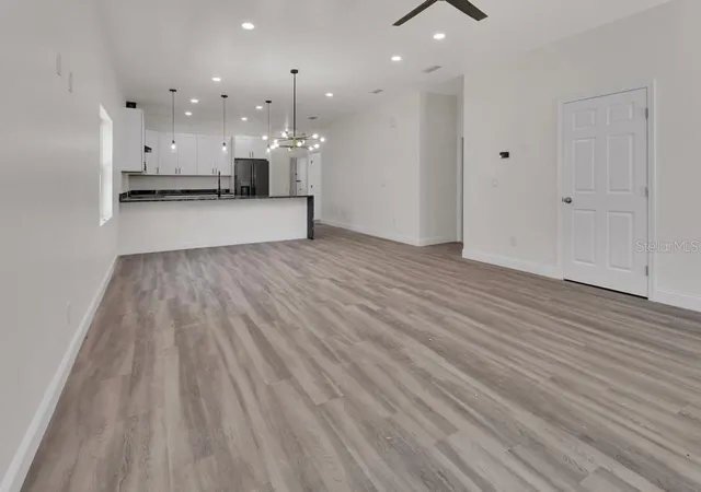 Photo 2 of Single family home for sale at 558 Wallace St, Daytona Beach, FL 32114 | MLS# V4949507 | Listing updated on 2026-09-12
