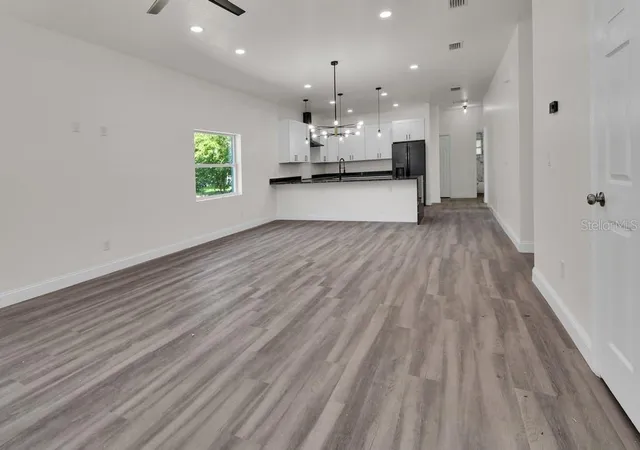Photo 3 of Single family home for sale at 558 Wallace St, Daytona Beach, FL 32114 | MLS# V4949507 | Listing updated on 2026-09-12