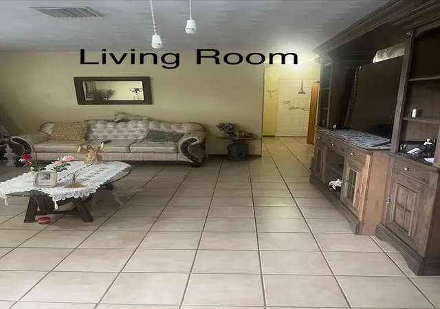 Photo 3 of Single family home for sale at 2329 Crosby St, Lakeland, FL 33801 | MLS# S5151416 | Listing updated on 2026-09-15