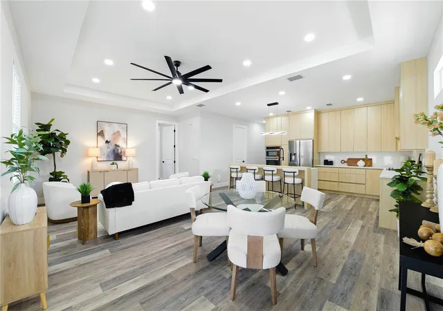 Photo 3 of Single family home for sale at 2714 W Tampa Bay Blvd, Tampa, FL 33607 | MLS# TB8516603 | Listing updated on 2026-09-11