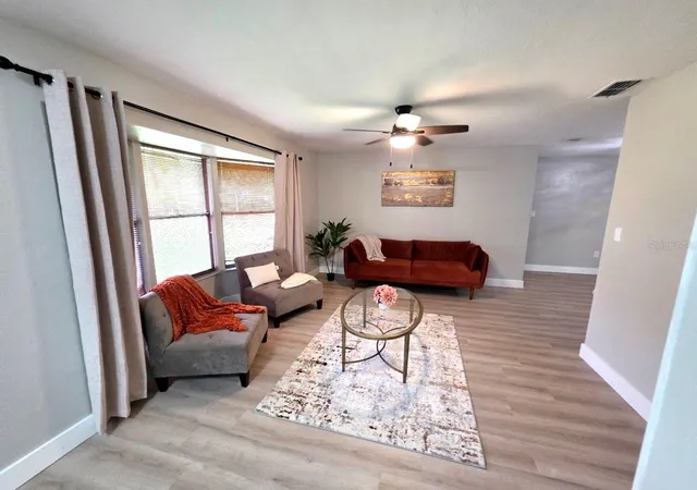 Photo 2 of Single family home for sale at 162 W Massachusetts St, Hernando, FL 34442 | MLS# W7886501 | Listing updated on 2026-09-26
