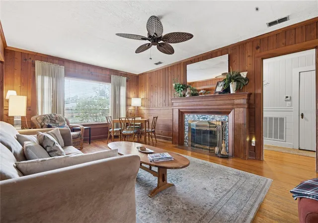 Photo 1 of Single family home for sale at 411 W 48th Street, Bradenton, FL 34209 | MLS# A4696345 | Listing updated on 2026-10-14