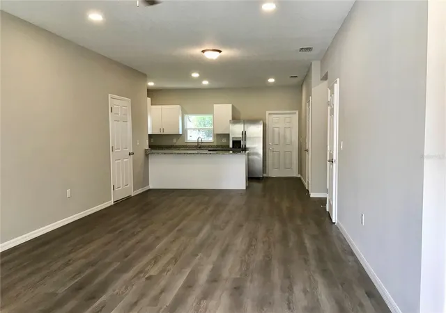 Photo 3 of Single family home for sale at 5021 Finders Ct, Tampa, FL 33617 | MLS# TB8517098 | Listing updated on 2026-09-24