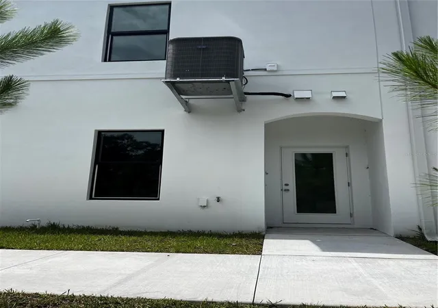 Photo 2 of Townhouse for sale at 4363 Cambio Gdns Ct, Tampa, FL 33610 | MLS# TB8517133 | Listing updated on 2026-10-07
