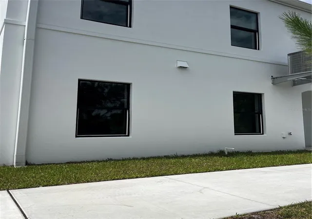 Photo 3 of Townhouse for sale at 4363 Cambio Gdns Ct, Tampa, FL 33610 | MLS# TB8517133 | Listing updated on 2026-10-07
