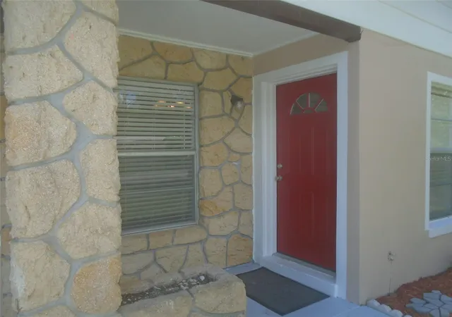Photo 2 of Single family home for sale at 810 Keystone Ave, Altamonte Springs, FL 32701 | MLS# O6415246 | Listing updated on 2026-09-15