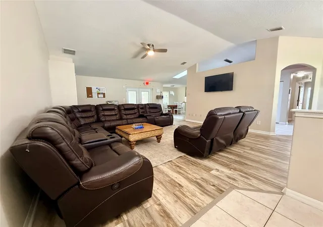 Photo 3 of Single family home for sale at 18 Burning View Ln, Palm Coast, FL 32137 | MLS# V4949554 | Listing updated on 2026-09-12