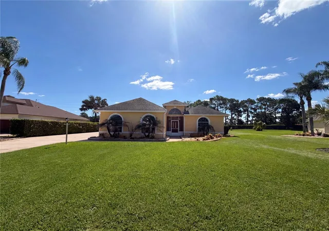 Photo 1 of Sale Pending at 3608 Creekside Dr, Sebring, FL 33875 | MLS# O6415368 | Listing updated on 2026-09-25