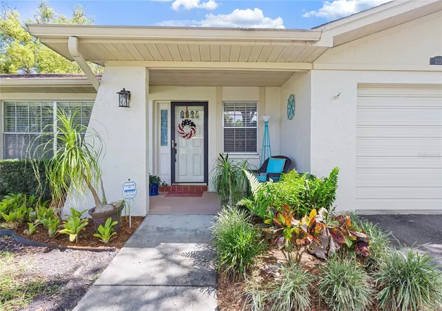 Photo 3 of Sale Pending at 2220 Marshall Dr, Dunedin, FL 34698 | MLS# TB8517480 | Listing updated on 2026-09-15