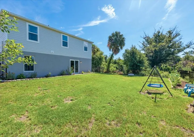Photo 4 of Single family home for sale at 2737 E Price Blvd, North Port, FL 34288 | MLS# A4696625 | Listing updated on 2026-09-23