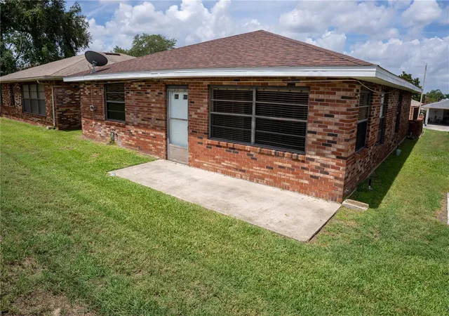 Photo 4 of Single family home for sale at 661 Lake Carolyn Cir, Lakeland, FL 33813 | MLS# O6415584 | Listing updated on 2026-10-22