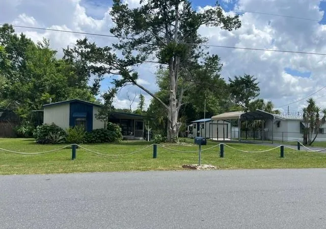 Photo 3 of Manufactured home for sale at 10019 E Bluegill Ct, Inverness, FL 34450 | MLS# OM726389 | Listing updated on 2026-09-10