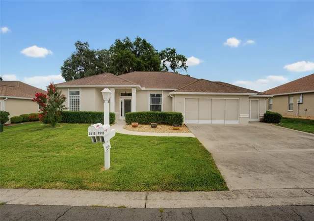 Photo 1 of Single family home for sale at 2515 Nw 53rd Avenue Rd, Ocala, FL 34482 | MLS# OM726398 | Listing updated on 2026-09-22