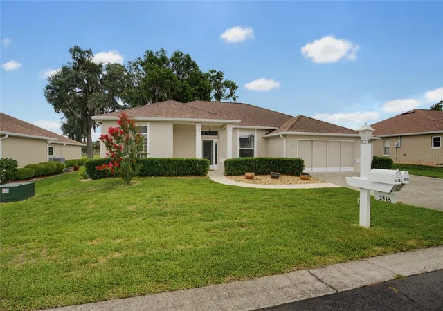 Photo 2 of Single family home for sale at 2515 Nw 53rd Avenue Rd, Ocala, FL 34482 | MLS# OM726398 | Listing updated on 2026-09-22