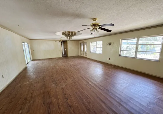 Photo 3 of Single family home for sale at 4103 Brazilnut Ave, Sarasota, FL 34234 | MLS# C7527185 | Listing updated on 2026-10-01