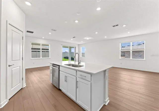Photo 3 of Single family home for sale at 33335 Herds Hallow Way, Wesley Chapel, FL 33545 | MLS# TB8517949 | Listing updated on 2026-10-10