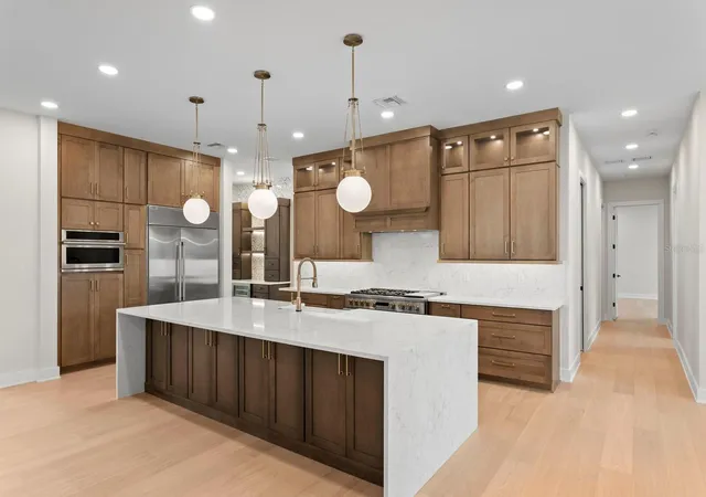 Photo 3 of Single family home for sale at 5021 W Leona St, Tampa, FL 33629 | MLS# TB8518095 | Listing updated on 2026-09-15