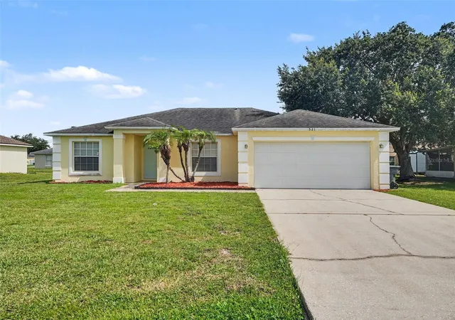 Photo 1 of Single family home for sale at 521 Eagle Ct, Kissimmee, FL 34759 | MLS# O6415936 | Listing updated on 2026-09-22