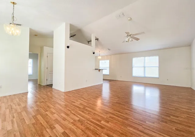 Photo 4 of Single family home for sale at 10417 Lake Hasson Cir, Clermont, FL 34711 | MLS# O6416142 | Listing updated on 2026-09-24