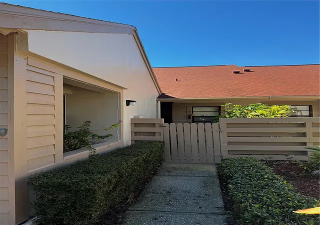 Photo 2 of Single family home for sale at 3670 Imperial Ridge Pkwy, Palm Harbor, FL 34684 | MLS# TB8518578 | Listing updated on 2026-09-27