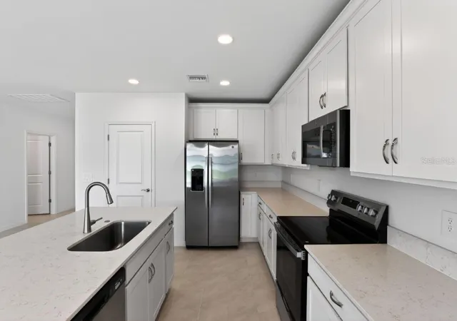 Photo 1 of Single family home for sale at 9509 Vibrant Ln, Venice, FL 34292 | MLS# R4911438 | Listing updated on 2026-09-10