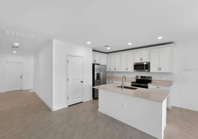 Photo 2 of Single family home for sale at 9509 Vibrant Ln, Venice, FL 34292 | MLS# R4911438 | Listing updated on 2026-09-10