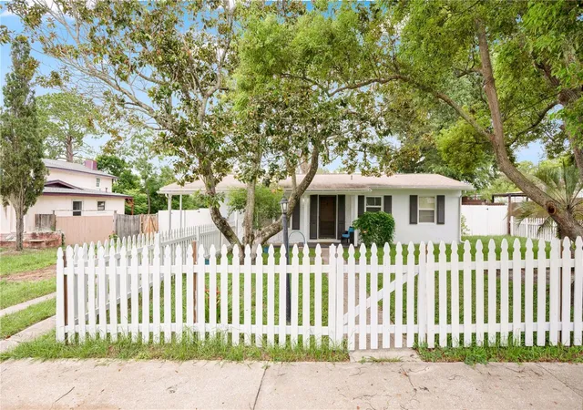 Photo 1 of Single family home for sale at 682 Merrimac St, Deltona, FL 32725 | MLS# O6416487 | Listing updated on 2026-09-15