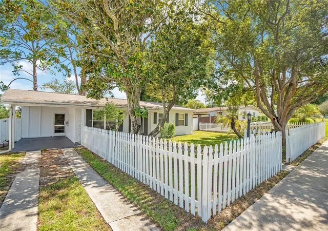 Photo 2 of Single family home for sale at 682 Merrimac St, Deltona, FL 32725 | MLS# O6416487 | Listing updated on 2026-09-15