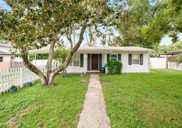 Photo 3 of Single family home for sale at 682 Merrimac St, Deltona, FL 32725 | MLS# O6416487 | Listing updated on 2026-09-15