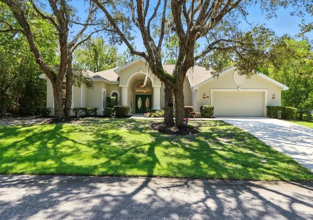 Photo 1 of Single family home for sale at 8 Sweetgum Ct N, Homosassa, FL 34446 | MLS# OM726585 | Listing updated on 2026-09-15