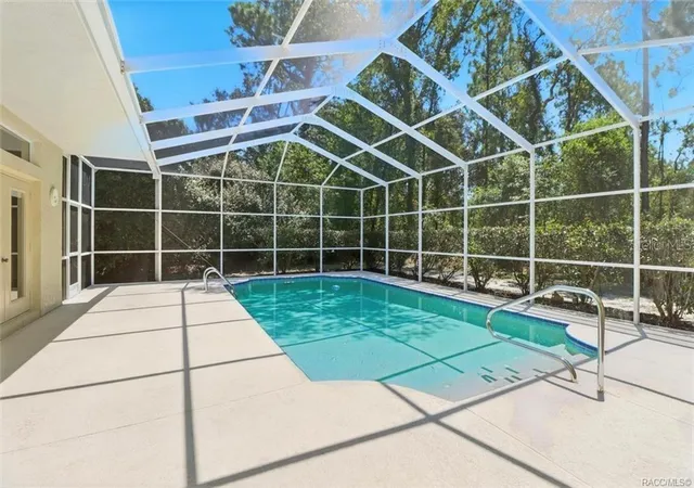 Photo 2 of Single family home for sale at 8 Sweetgum Ct N, Homosassa, FL 34446 | MLS# OM726585 | Listing updated on 2026-09-15