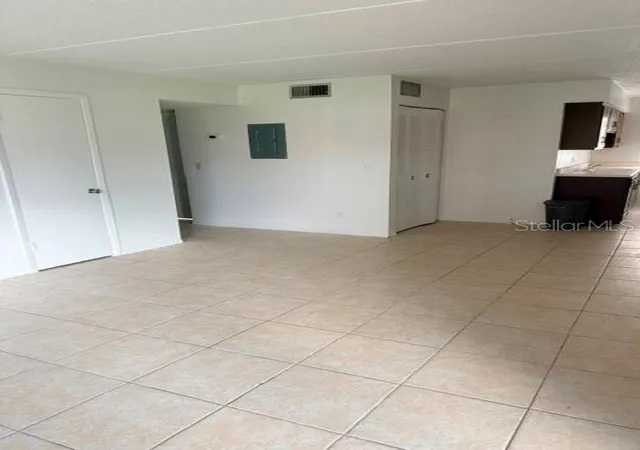 Photo 3 of Condo for sale at 1100 E Caroline St #119, Tavares, FL 32778 | MLS# G5113696 | Listing updated on 2026-09-08