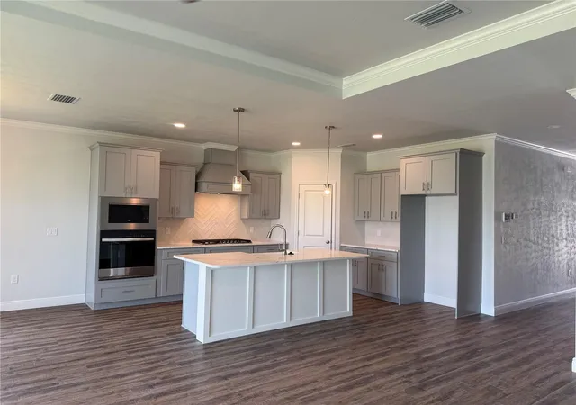 Photo 3 of Single family home for sale at 1130 Sw 67th Street, Gainesville, FL 32607 | MLS# GC541187 | Listing updated on 2026-09-11
