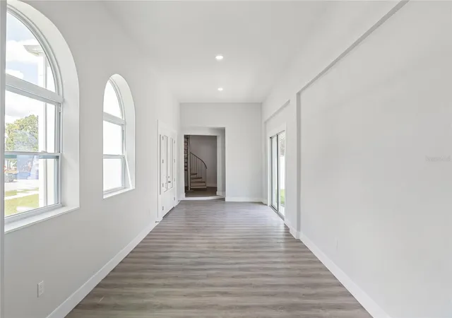 Photo 3 of Single family home for sale at 1190 W Lakeshore Dr, Clermont, FL 34711 | MLS# O6416887 | Listing updated on 2026-10-05